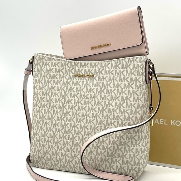 Michael Kors Large Messenger Crossbody Bag & Trifold Wallet - Picture 1 of 12